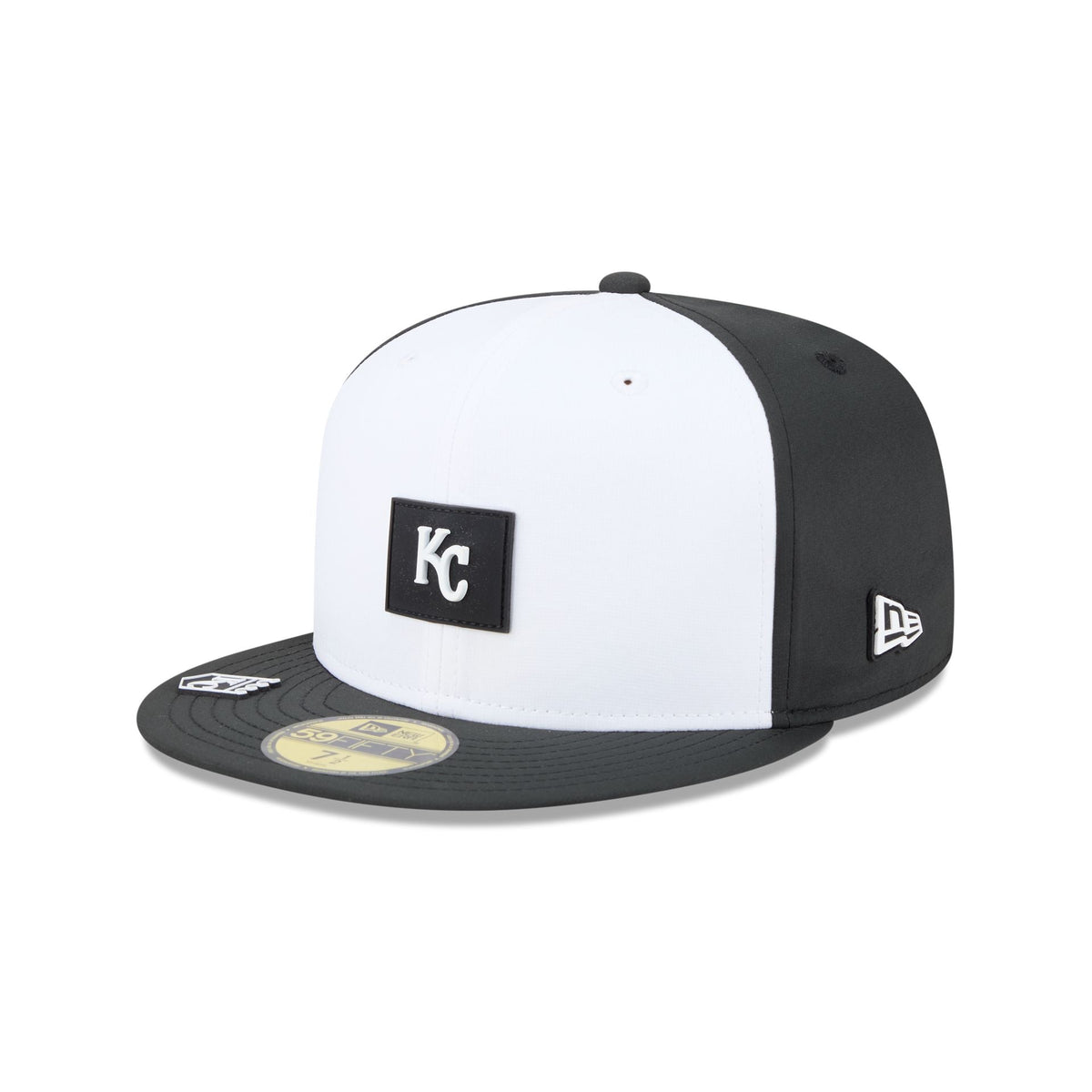 Kansas City Royals 2026 Clubhouse Black & White 59FIFTY Fitted Hat