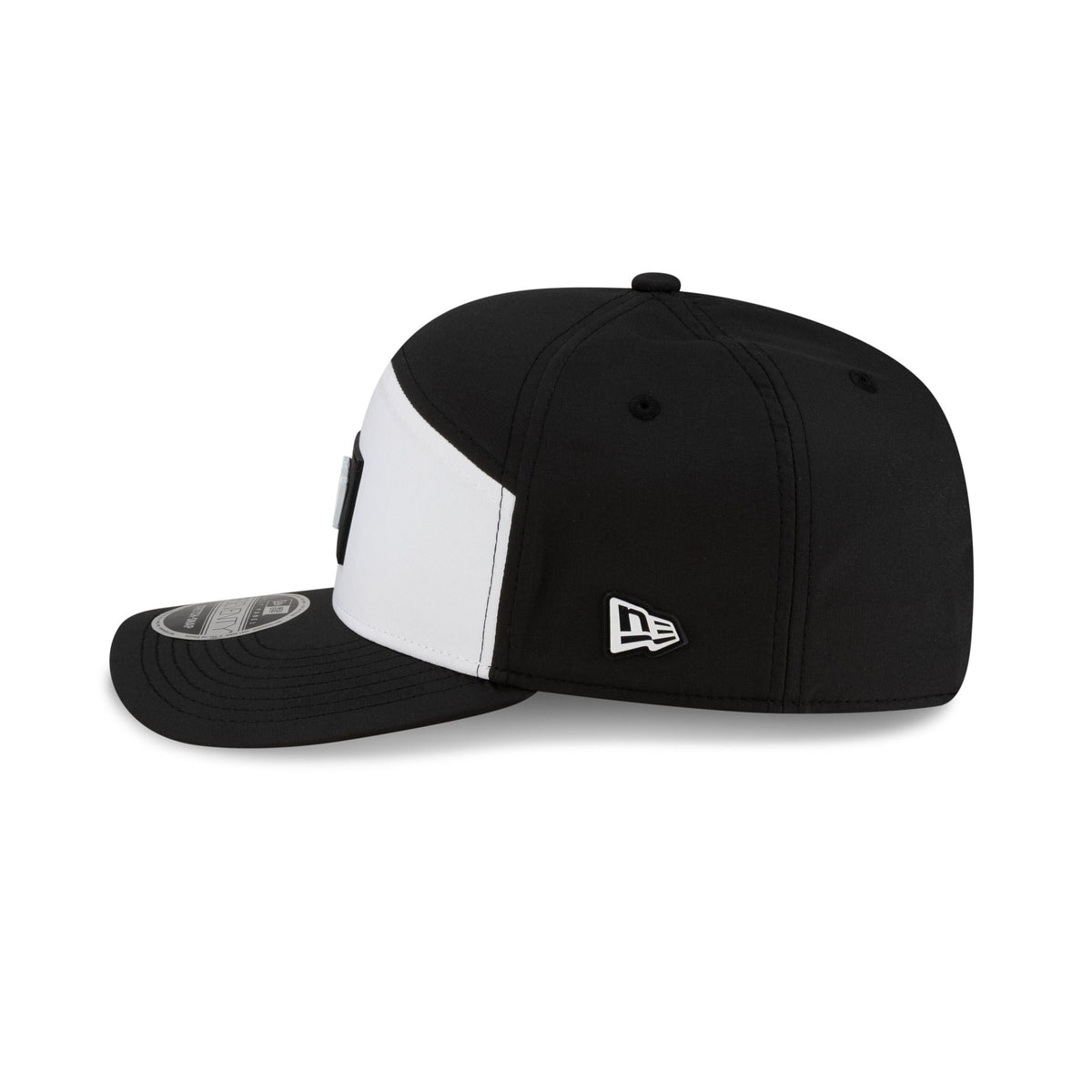 New York Yankees 2026 Clubhouse Black & White Split Panel 9SEVENTY Stretch-Snap Hat