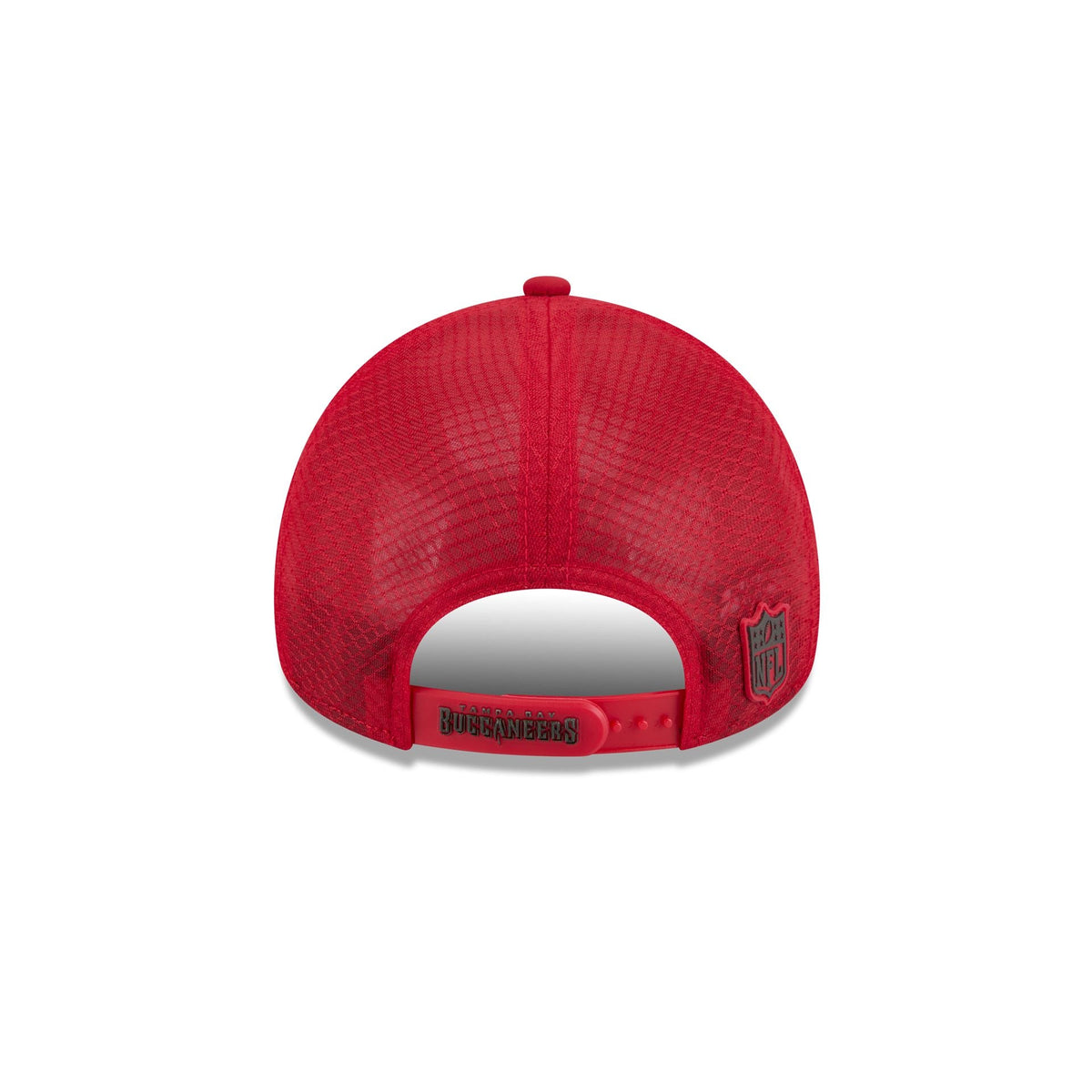 Tampa Bay Buccaneers 2026 Sideline 9FORTY APEX Trucker Hat